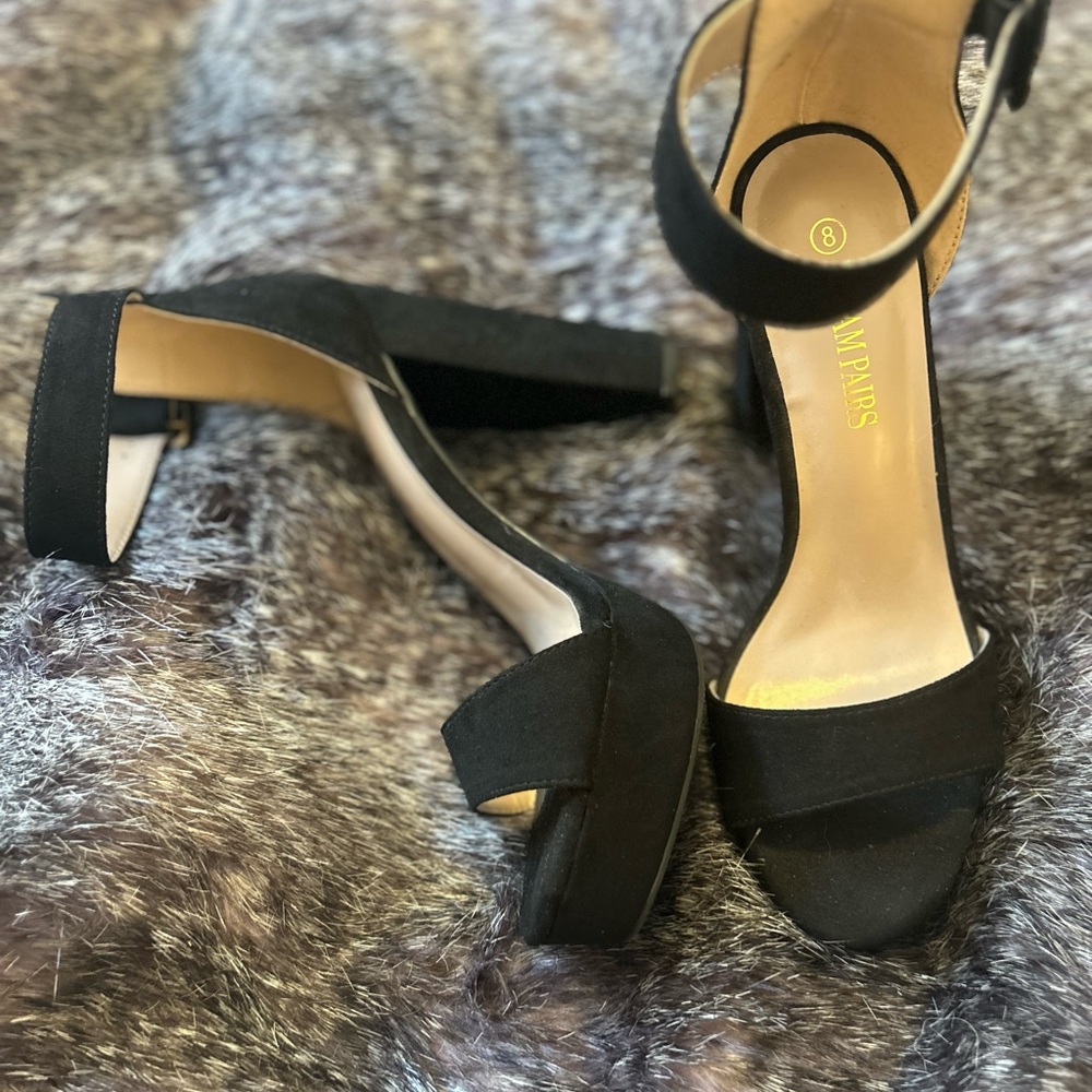 New Dream Pairs Black Platform Heels